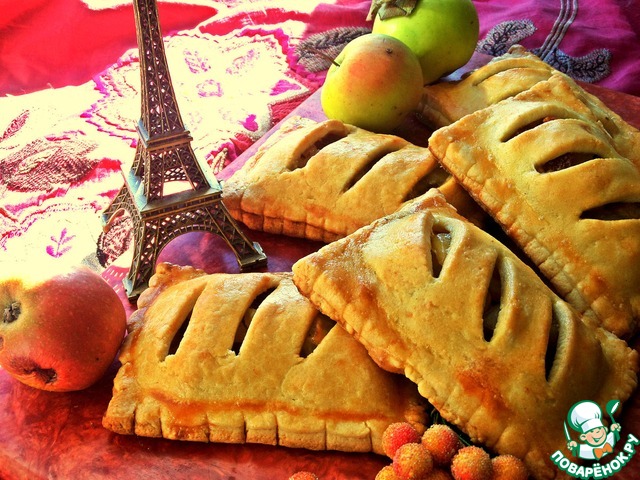 French pies with apples