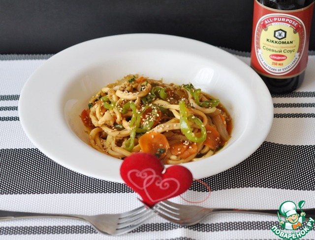 Squid fried with spicy green peppers