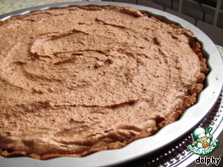 Chocolate-caramel tart with cinnamon