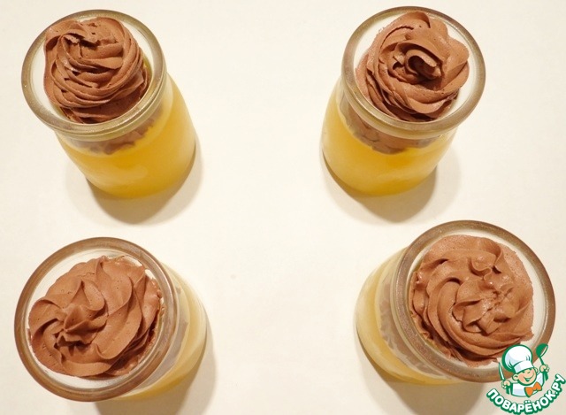 Orange jelly with creamy chocolate mousse
