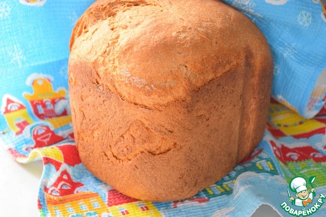 Tomato wheat-rye bread with black pepper