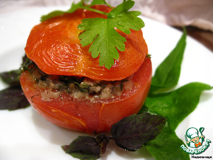 Tomatoes stuffed with chicken liver