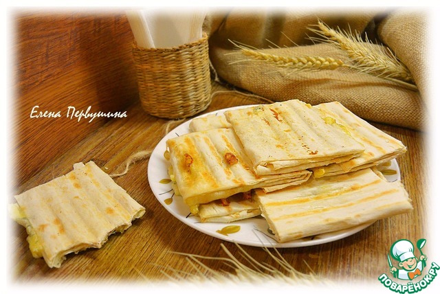 Cheese squares from Armenian lavash