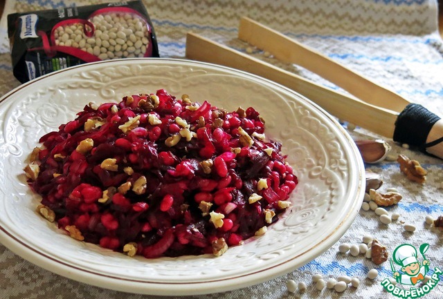 Теплый салат из свеклы и фасоли