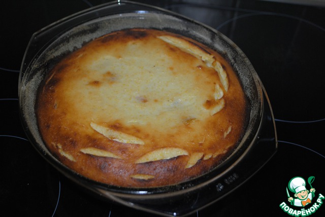 Curd pudding with dried apricots