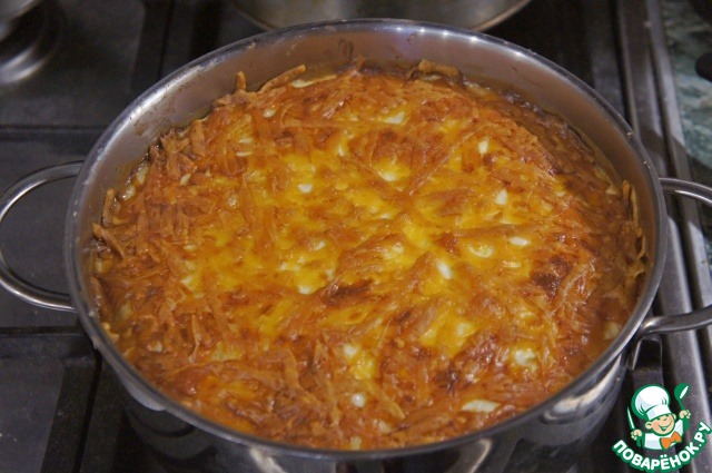 Свинина, запеченная с маринованными огурцами