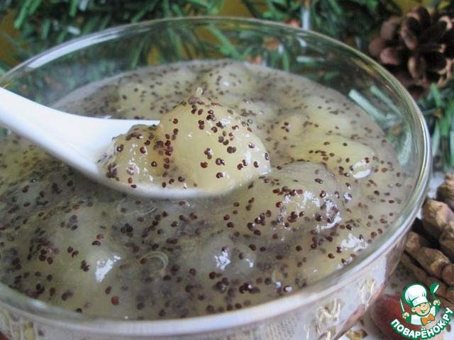 Jam pear with poppy seeds