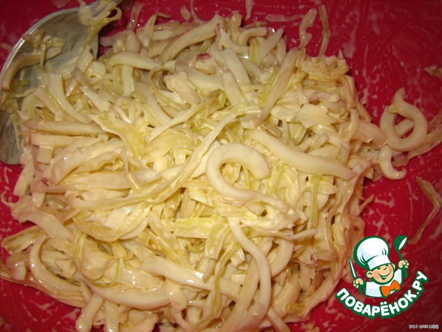 Салат с кальмаром