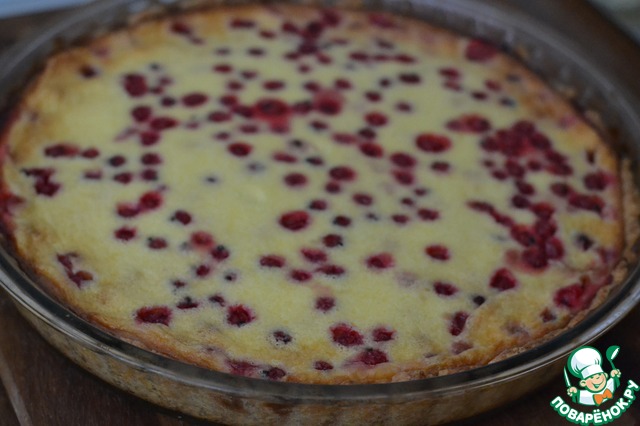 Tart with red currants