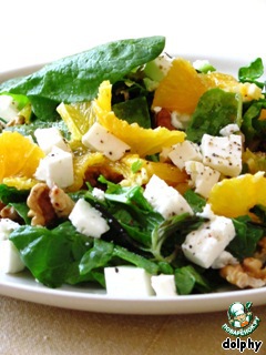 Salad with spinach and orange