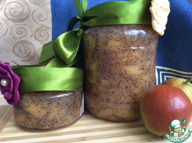 Jam from pears with poppy seeds