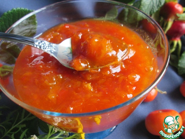 Jam from rose hip pulp