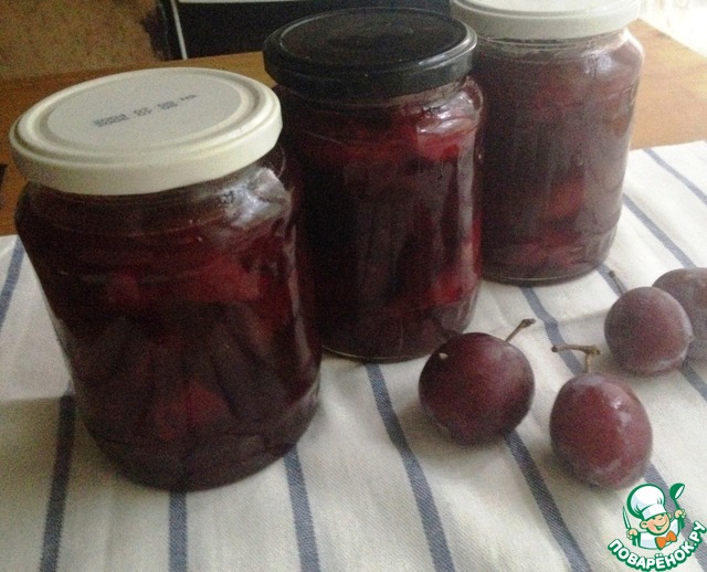 Jam from plums with nectarines