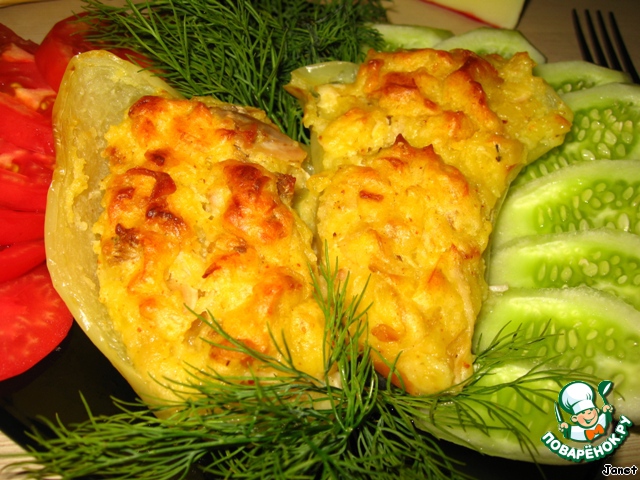 Baked sweet pepper stuffed with curry