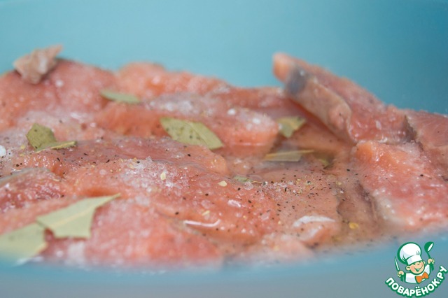 Salted salmon slices 