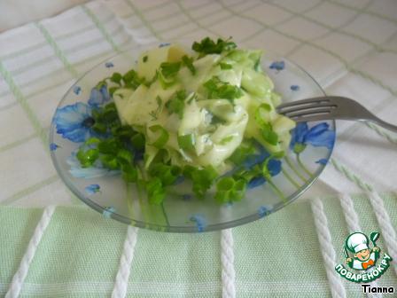 Salad of zucchini