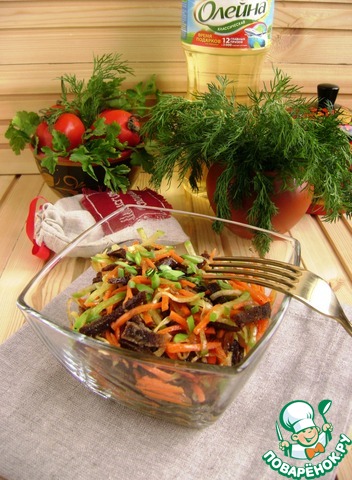 Radish salad with brown bread