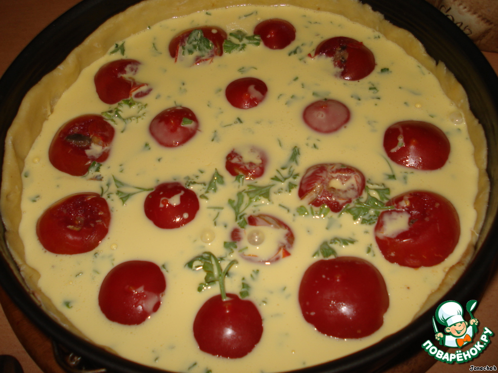 Quiche stuffed with tomatoes