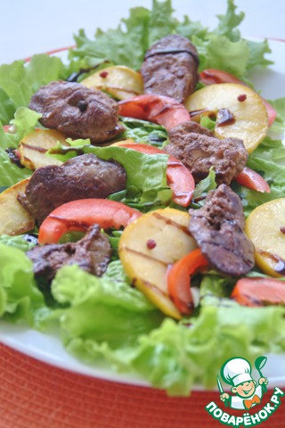 Salad of chicken liver with Apple