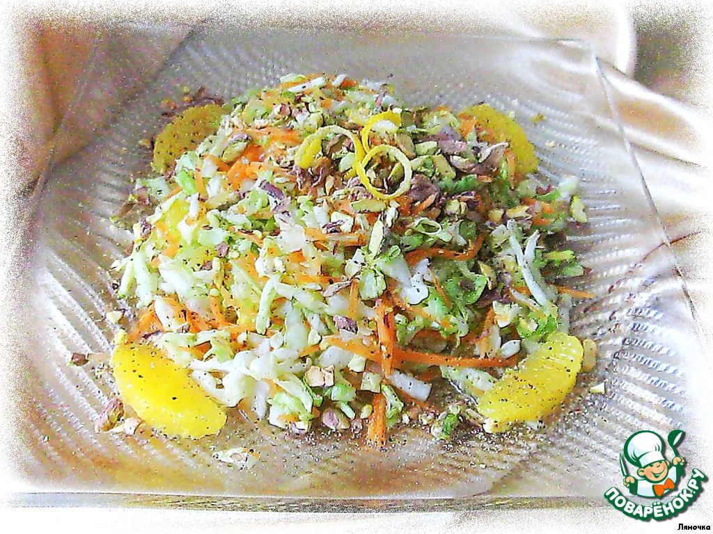 Cabbage salad with orange and pistachios