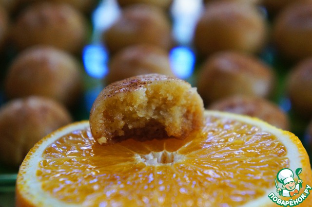 Orange biscuits in honey syrup