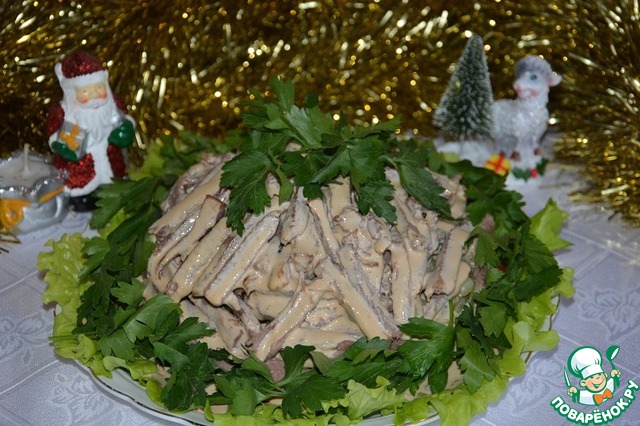 Salad with beef tongue and vegetables