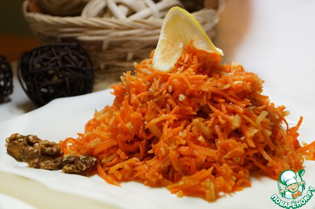 Carrot salad with ginger dressing