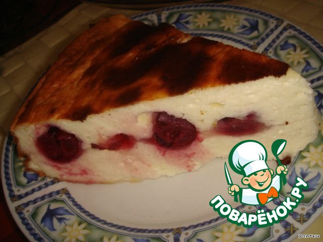 Cottage cheese pie with cherries