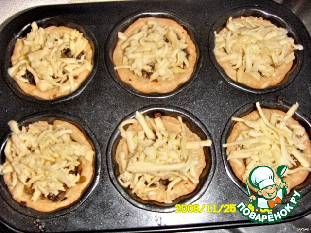 Baskets with mushrooms