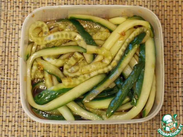 Japanese cucumber salad 