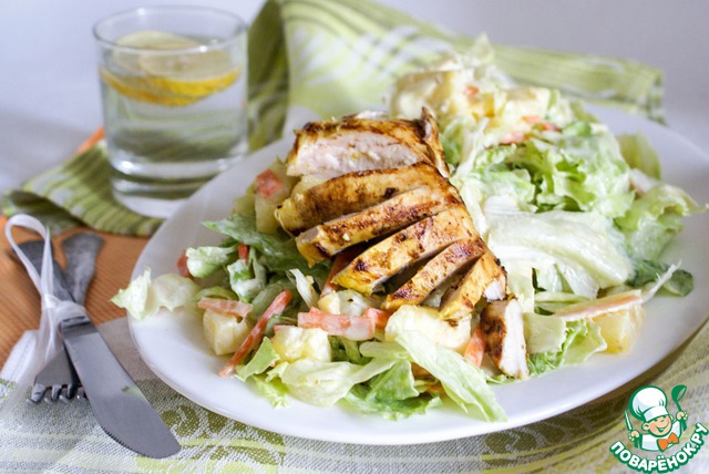 Salad with chicken and pineapple