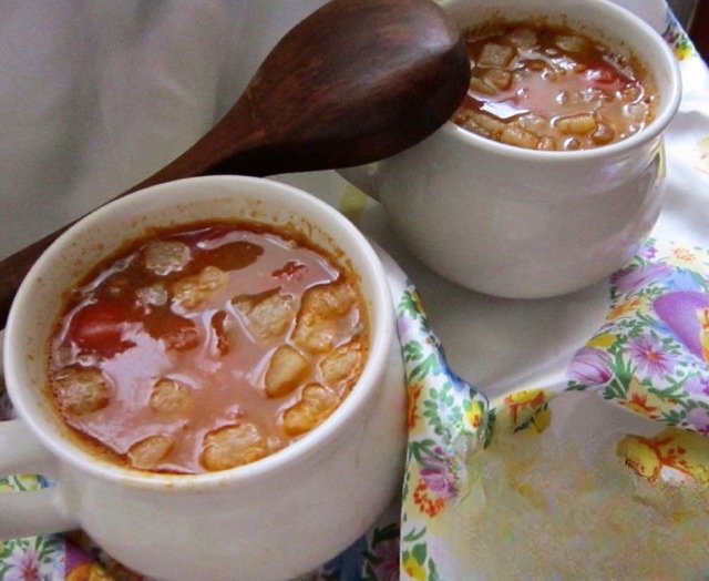 Rice soup with lentils