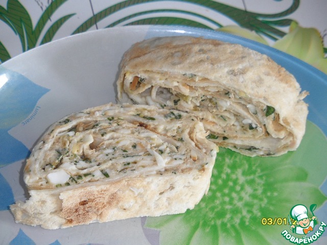 Roll of pita with tuna