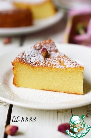 Neapolitanskii cake with semolina and ricotta