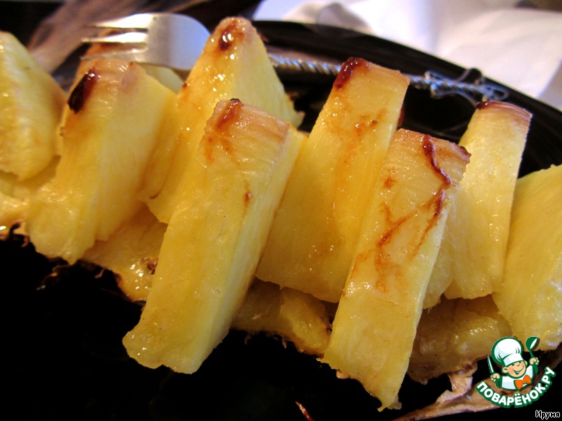 Baked pineapple