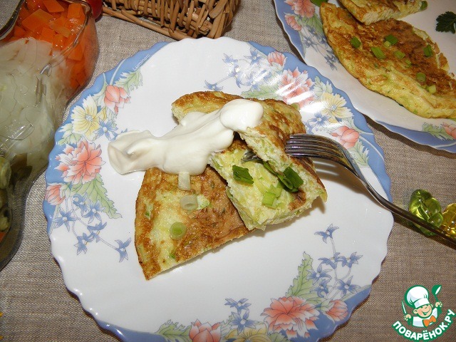 Omelet with zucchini 