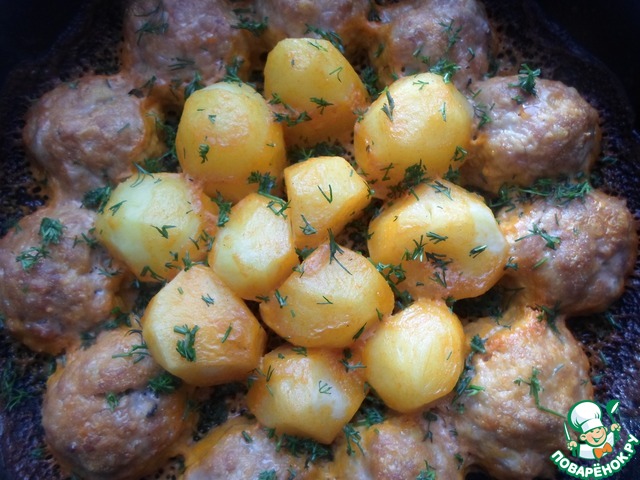 Baked meatballs with potatoes