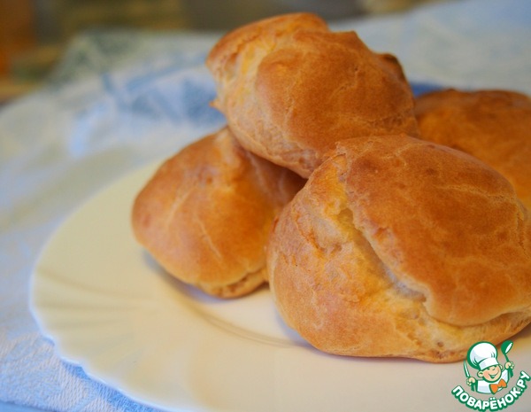 Profiteroles with orange cream