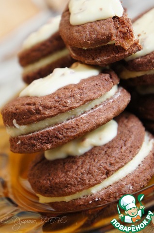 Chocolate chip cookies with coconut cream