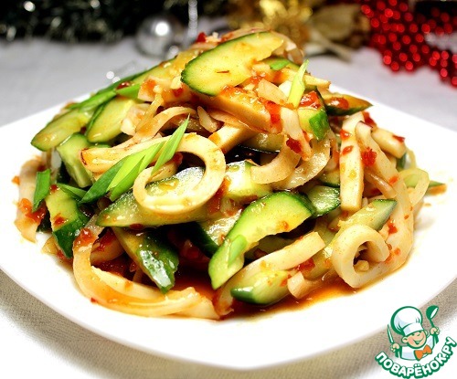 Корейский салат с кальмарами и огурцами