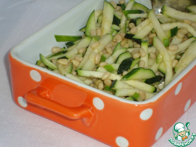 Salad of zucchini