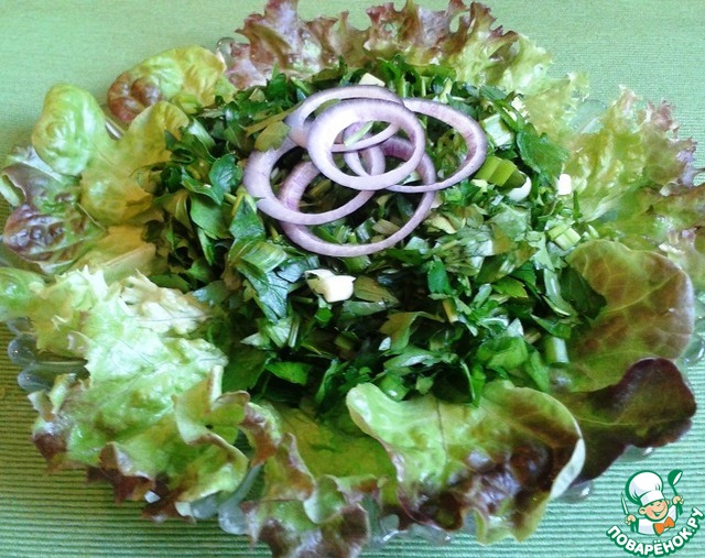 Salad greens with garlic