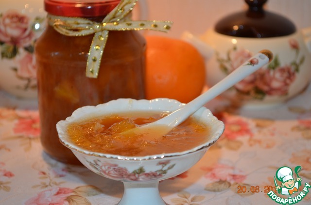 Jam of pears, oranges and nectarines