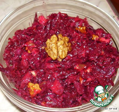 Salad of boiled beets with mushrooms