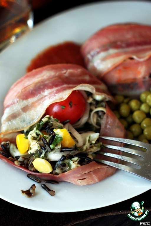 Hot appetizer wrapped in bacon