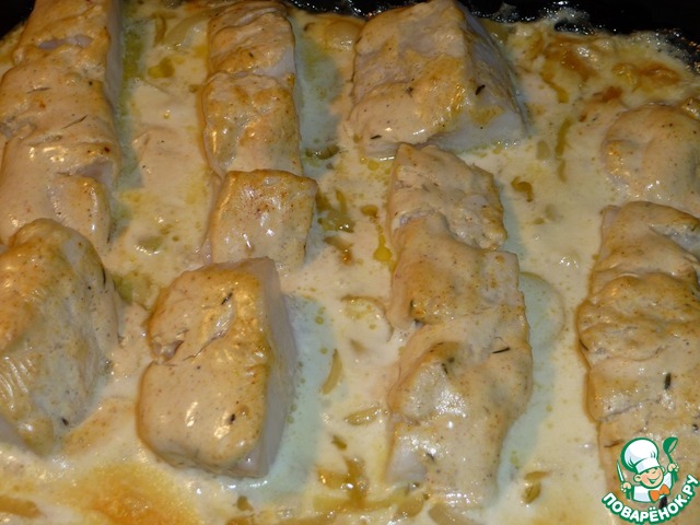 Cod baked in creamy butter sauce