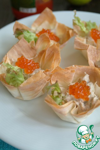 Baskets with tuna and cottage cheese cream