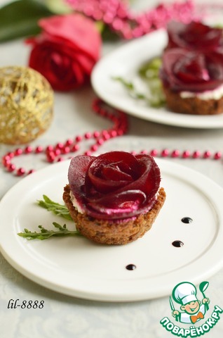 Beet salad with goat cheese in baskets