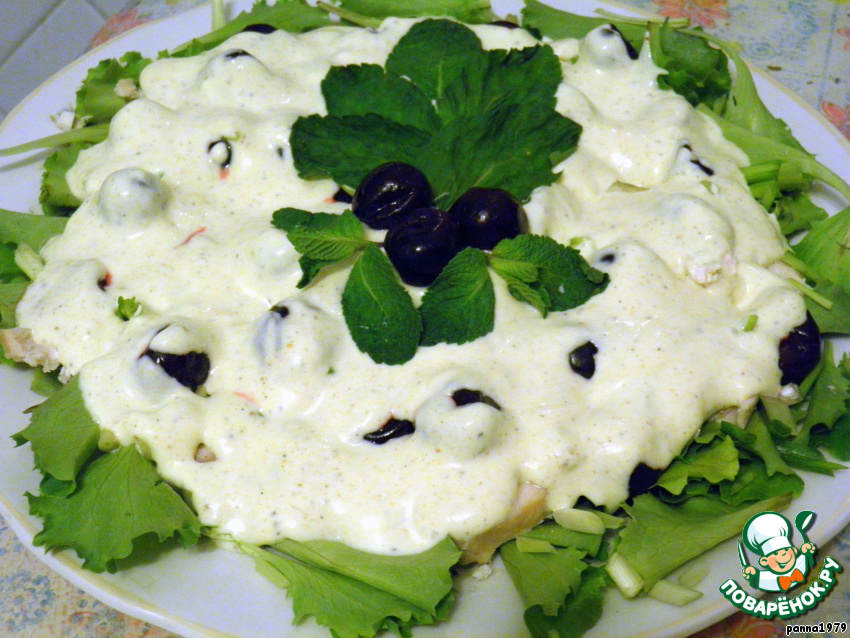 Chicken salad with cherries