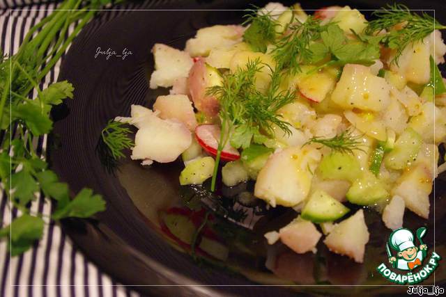 Potato salad with vegetables and mustard dressing